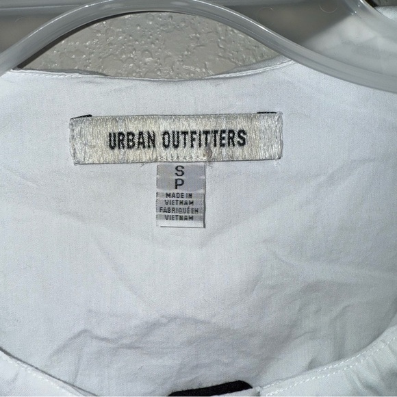 Urban Outfitters Lovers’ Lane Collared Blouse - Picture 5 of 9